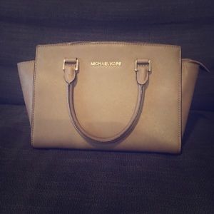 Michael Kors Bags - Michael Kors Handbag Michael Kors Bags - Michael Kors Handbag